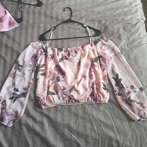Floral chiffon off the shoulder top - Picture 1 of 3